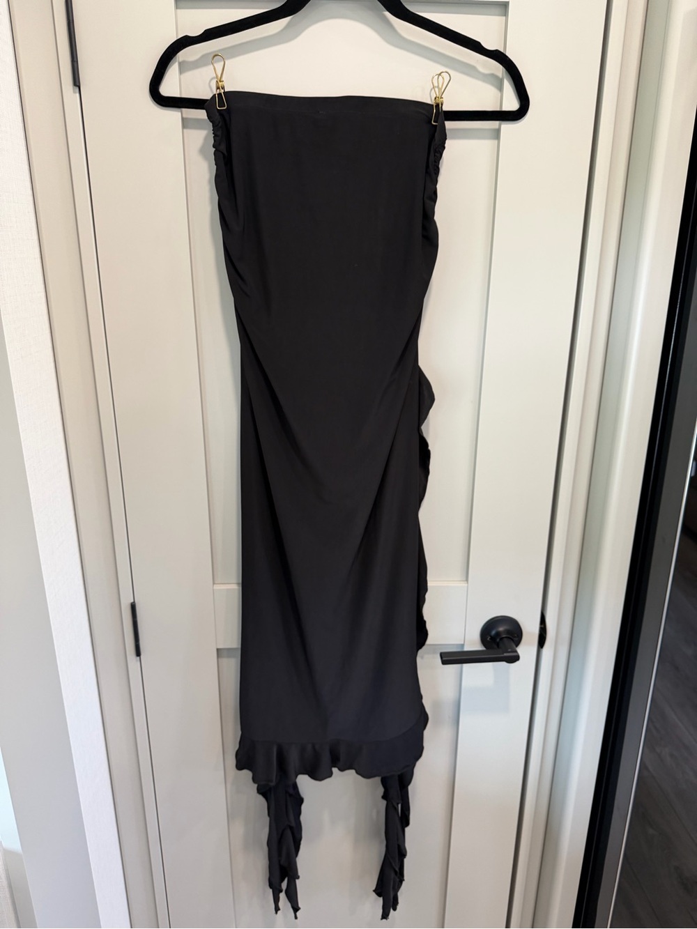 WinWin Strapless Black Ruffled-Hem Midi Dress